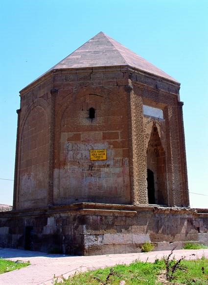Çifte Kümbet